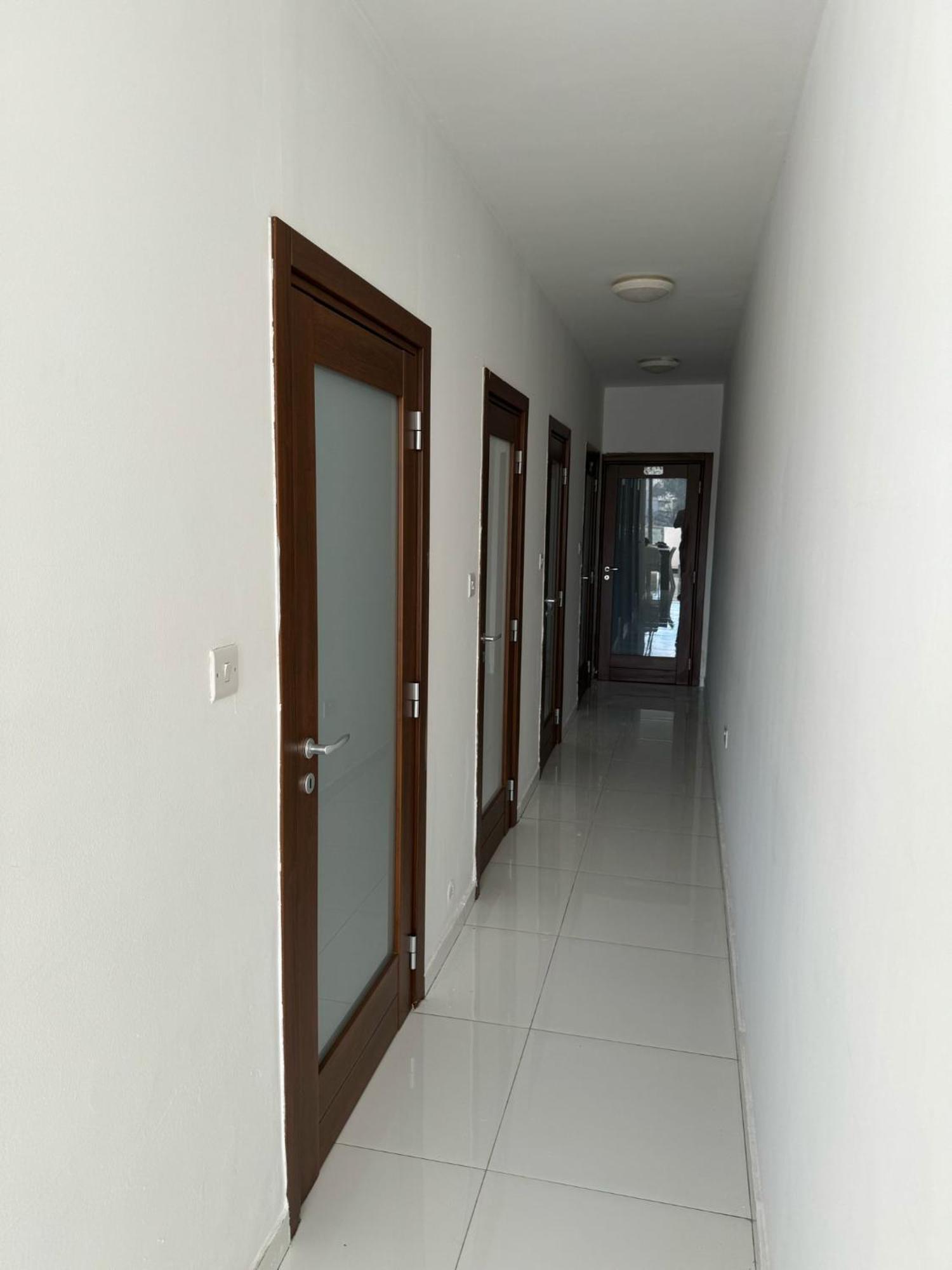 Large Penthouse In Cenrtal Area *