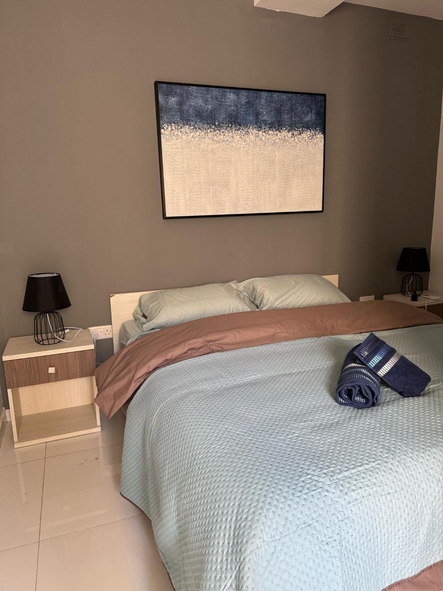 公寓 Large Penthouse In Cenrtal Area