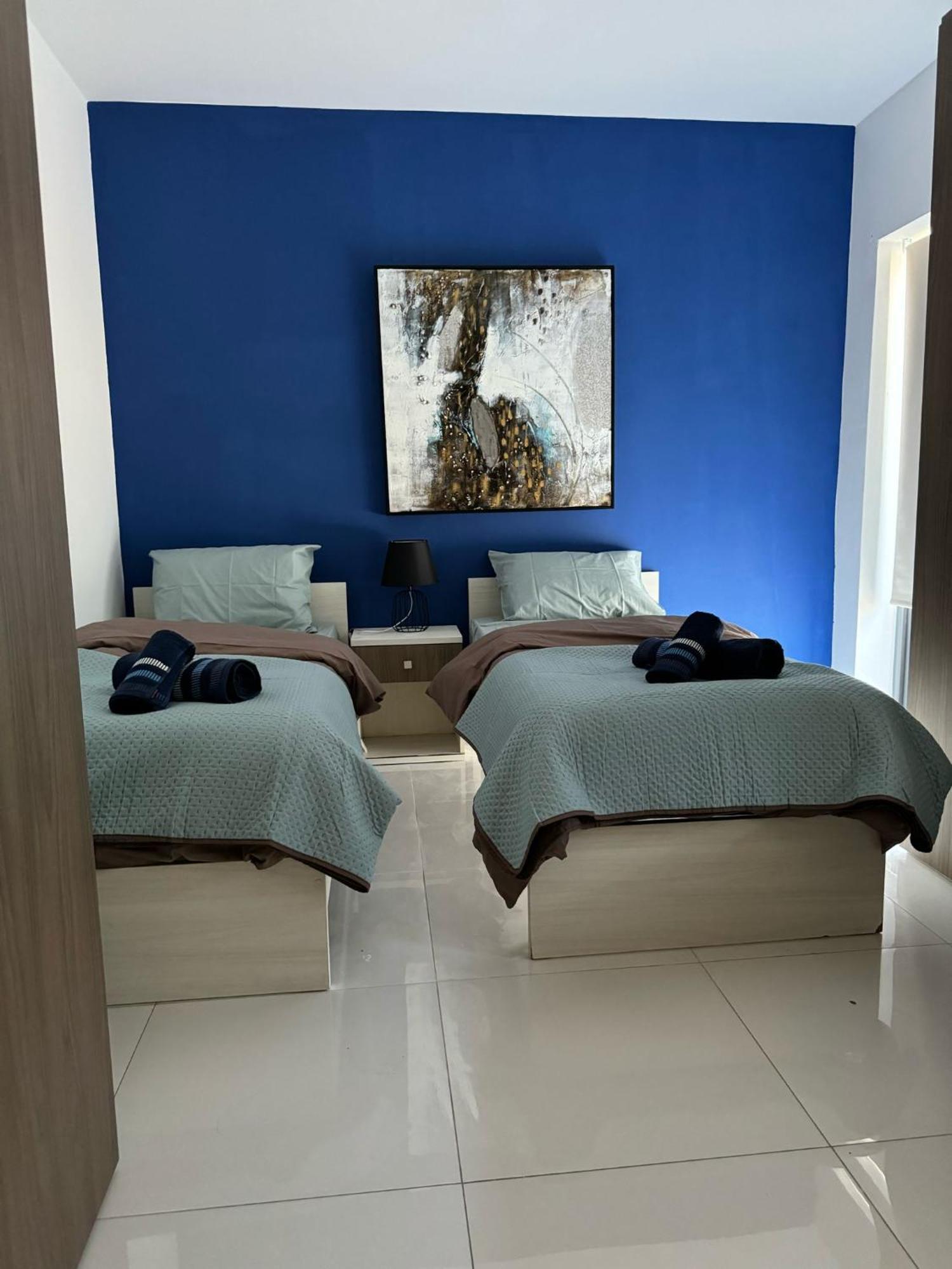 Large Penthouse In Cenrtal Area Apartment